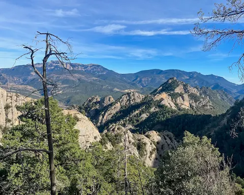 Senderismo en la Sierra de Busa: miradores, bosques y panorámicas del Prepirineo